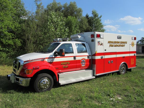 2011 Ford F650 XLT Crew Cab Braun Super Chief Ambulance 2011 ford f650 xlt crew cab braun super chief ambulance0 1